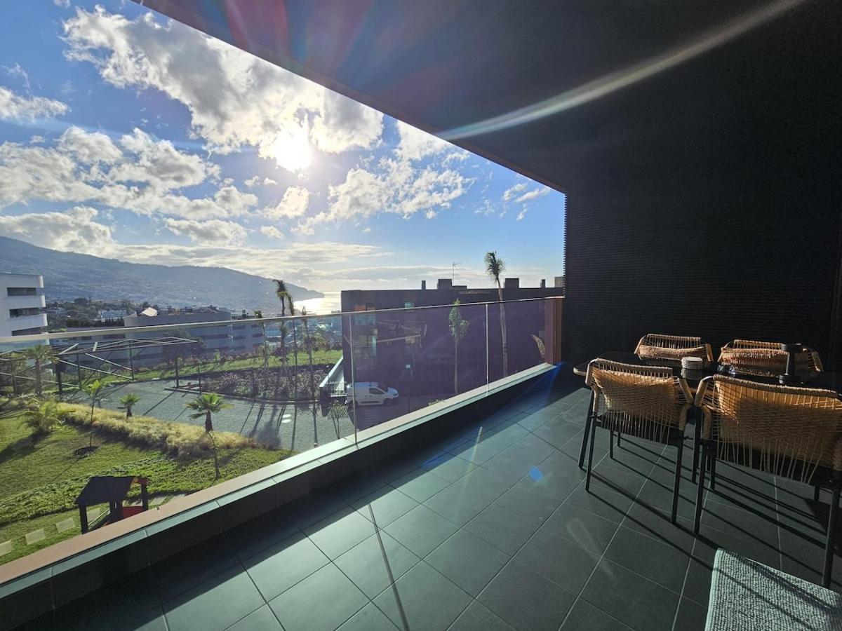 Zukiryo Seaside - New Apartment Pool Wifi Ac フンシャル エクステリア 写真