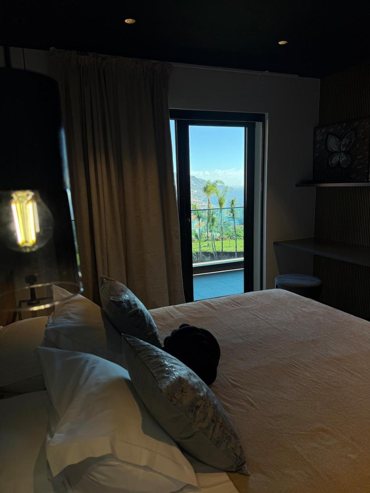 Zukiryo Seaside - New Apartment Pool Wifi Ac フンシャル エクステリア 写真