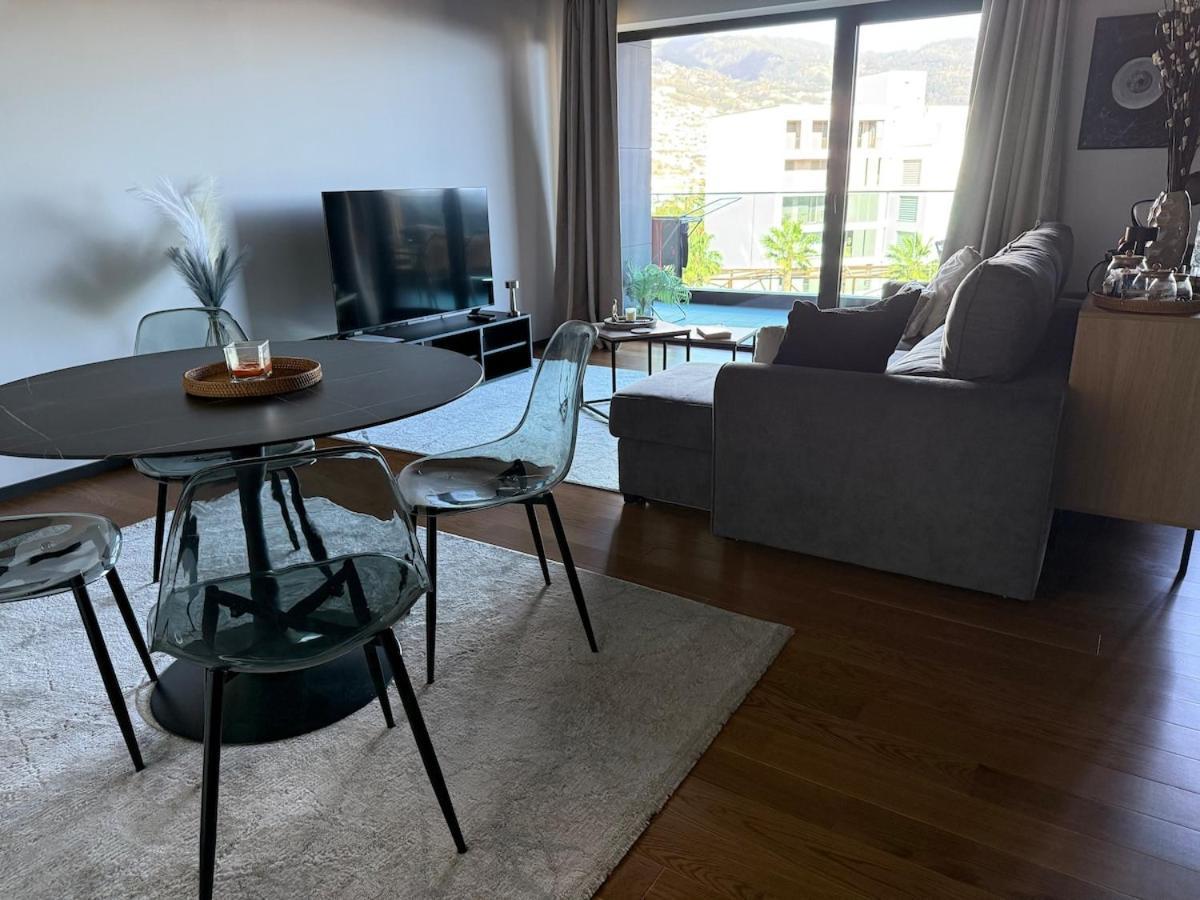 Zukiryo Seaside - New Apartment Pool Wifi Ac フンシャル エクステリア 写真